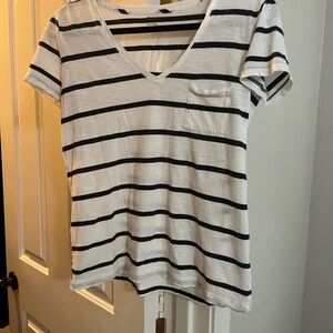 Madewell White & Navy Striped V-Neck Top